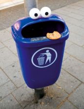 Haga click para ver la imagen ampliada papelera come galletas.jpg